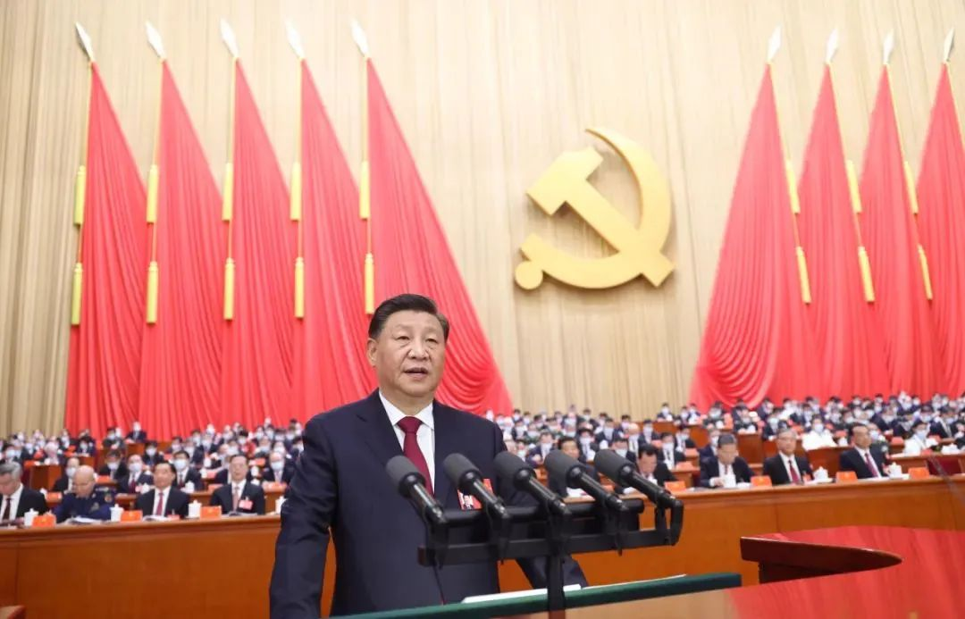習近平代表第十九屆中央委員會向大會作報告。2.png
