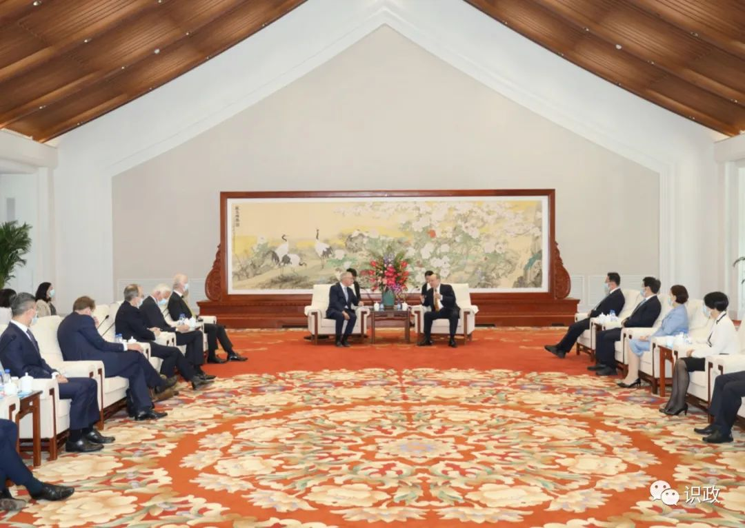 尹力會見英中貿易協會主席.png