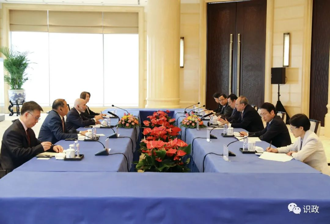 尹力會見美國安達集團董事長兼首席執行官.png