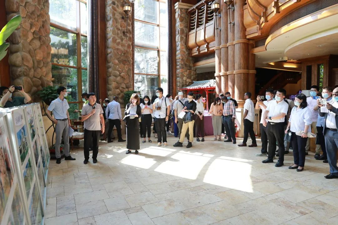 在碧波島聽取打造世界休閑谷發展思路.png 在碧波島聽取打造世界休閑谷發展思路.png