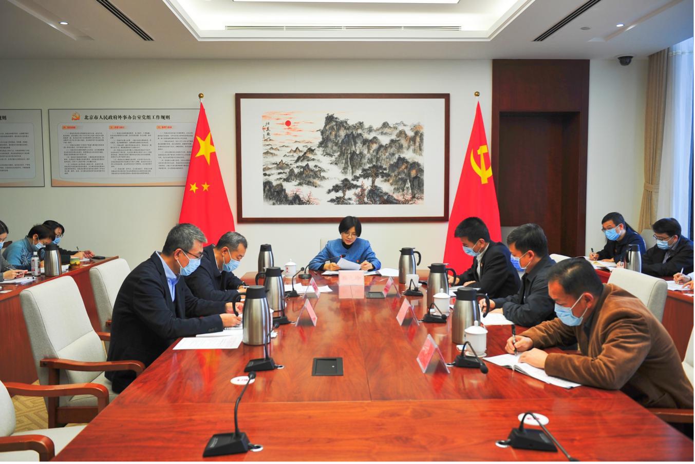 9、學習貫徹黨的十九屆六中全會精神  堅決捍衛“兩個確立”.jpg