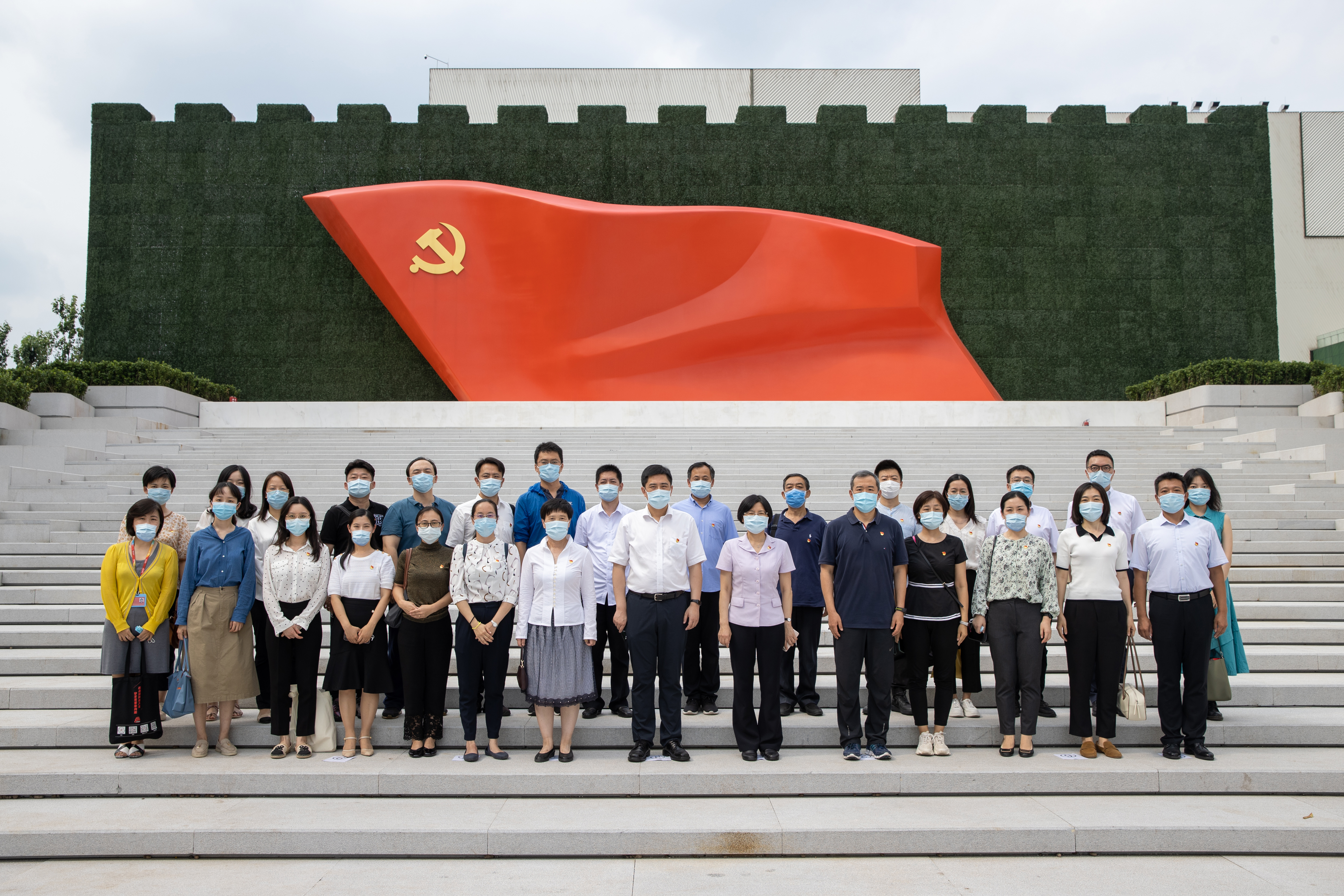 3、參觀建黨100周年主題展  用好紅色資源汲取奮進力量.jpeg