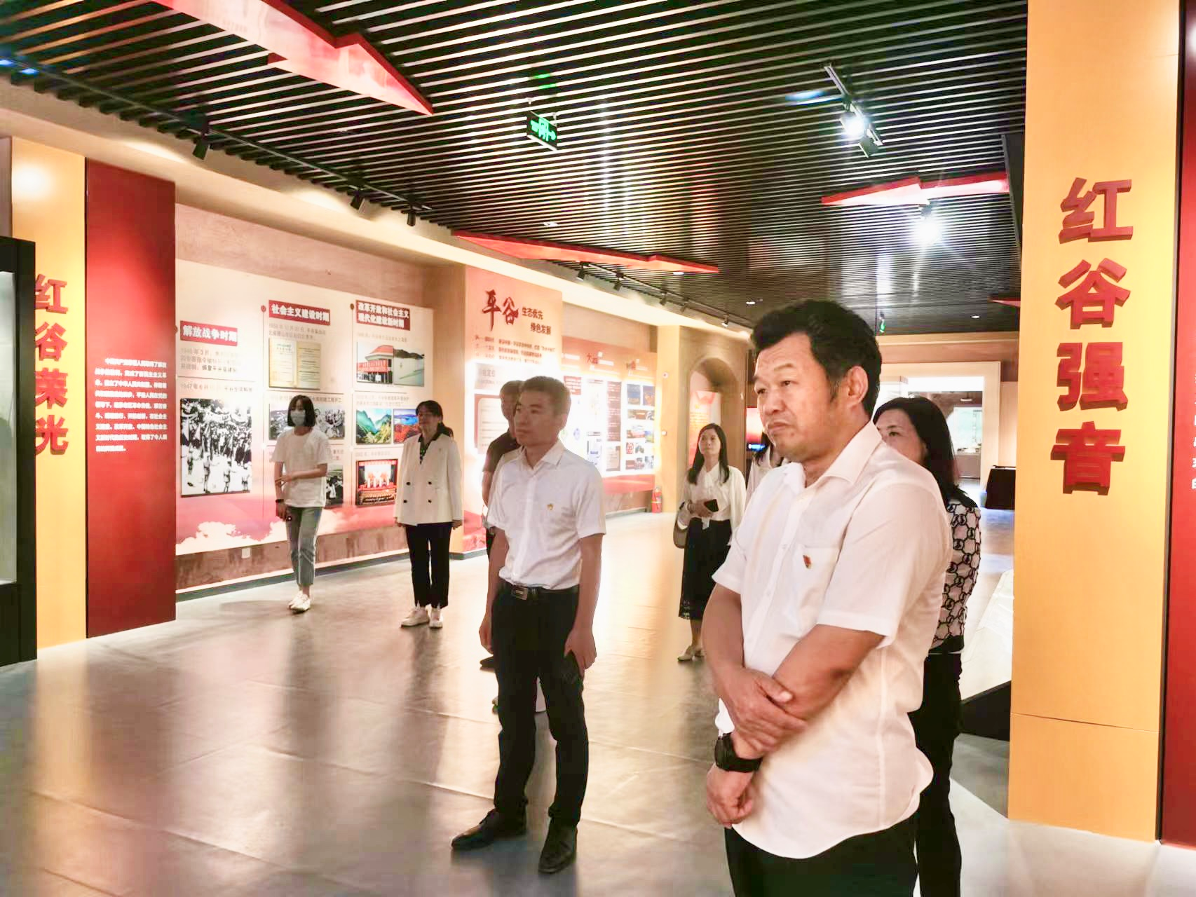 市外辦人事處黨支部組織開展主題黨日活動1.png